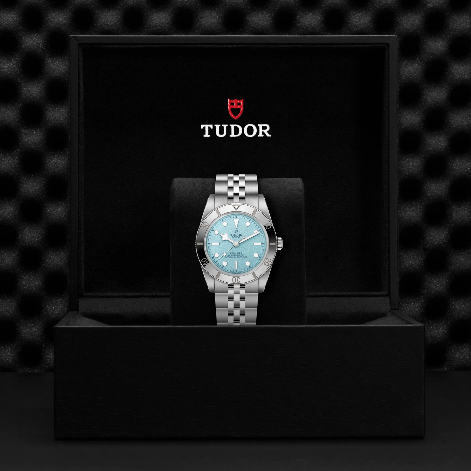 Reloj TUDOR Black Bay 54 esfera azul texturizada: presentación en su caja oficial