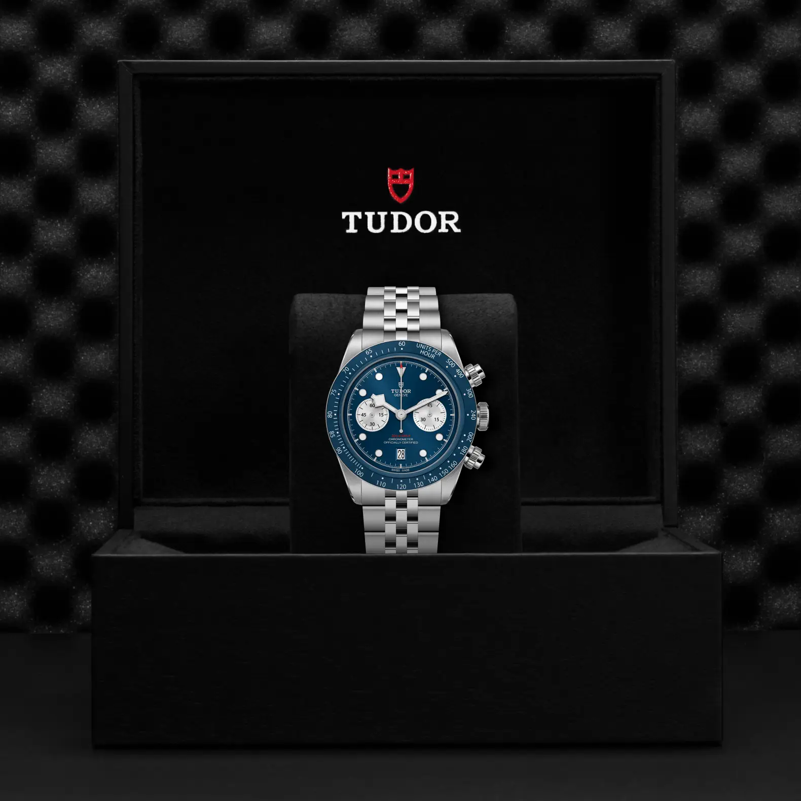 Reloj TUDOR Black Bay Chrono con esfera azul: presentación en su caja oficial